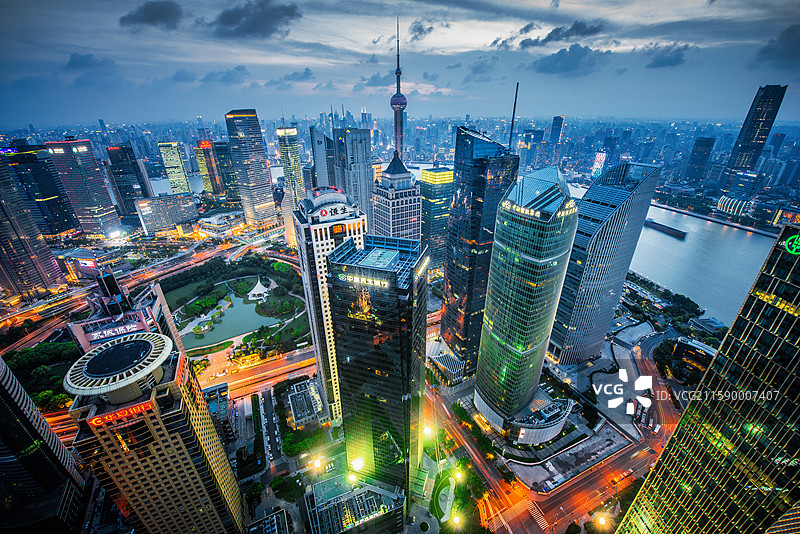 上海浦东陆家嘴金融服务区自由贸易试验区东方明珠高楼大厦摩天大楼图片素材