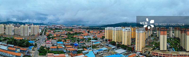 隆化县 下洼子村 苔山公园 航拍 西山村图片素材