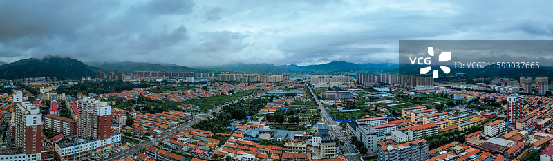 隆化县 下洼子村 苔山公园 航拍 西山村图片素材