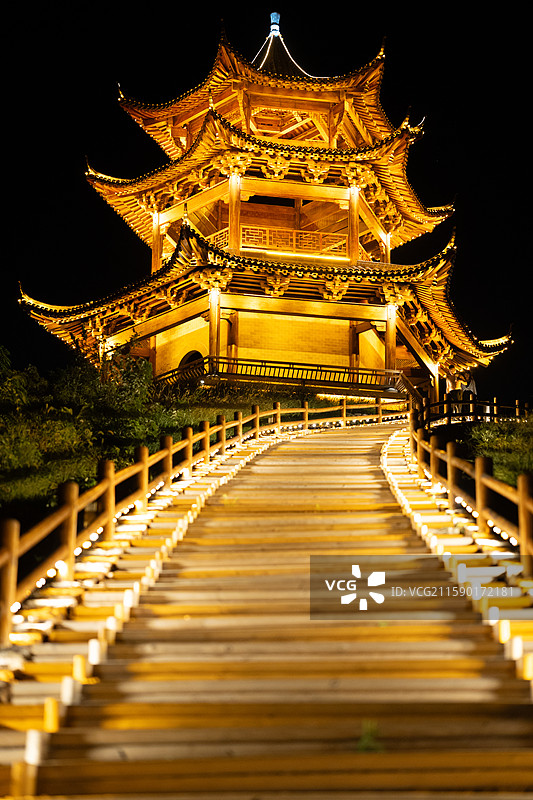 安徽合肥庐江县半山亭夜景图片素材