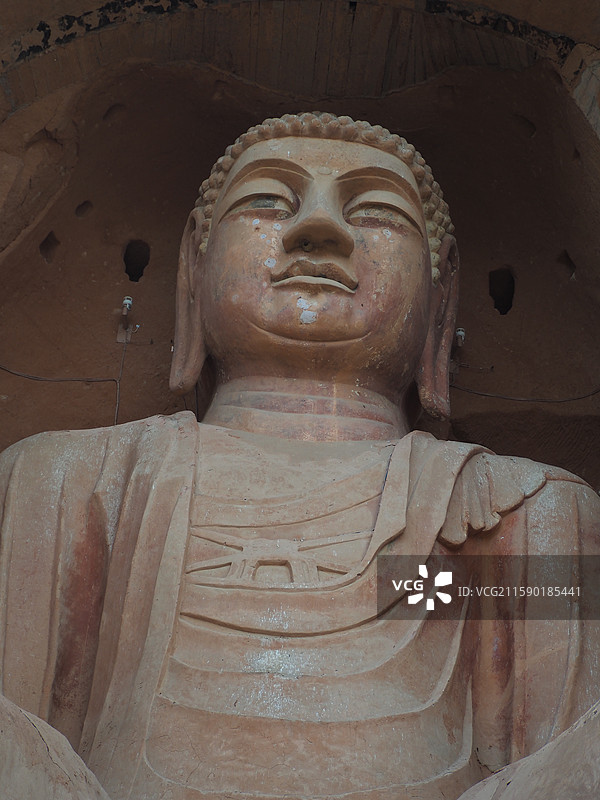 宁夏固原原州区须弥山石窟之大佛楼的佛像图片素材