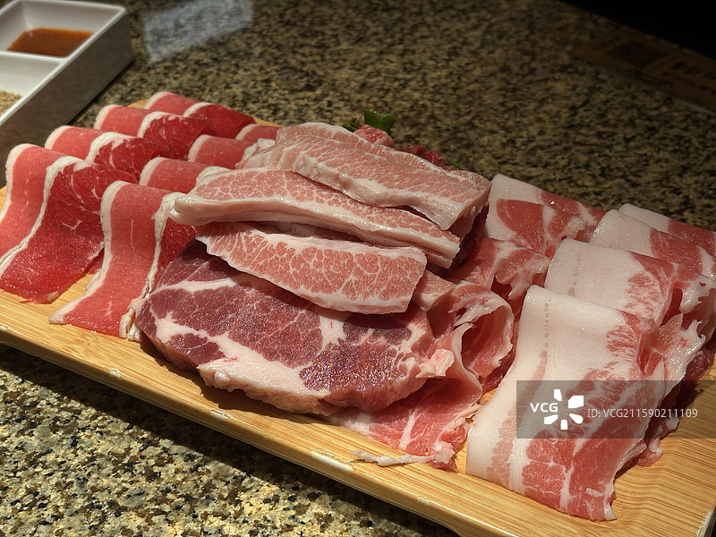 多种生猪肉片拼盘图片素材