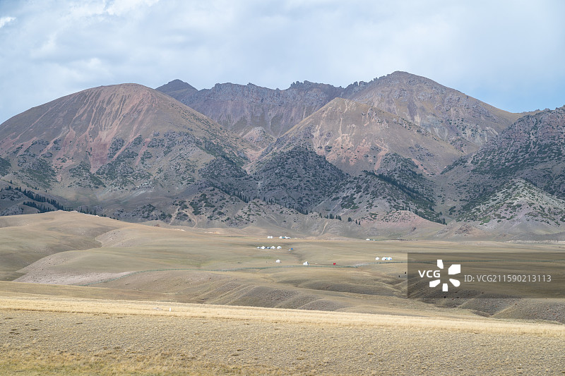 中国新疆博尔塔拉赛里木湖图片素材