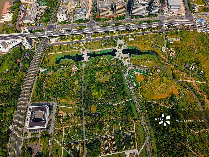 航拍世博地区后滩世博文化公园城市天际线图片素材