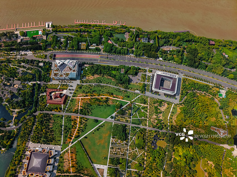 航拍世博地区后滩世博文化公园城市天际线图片素材