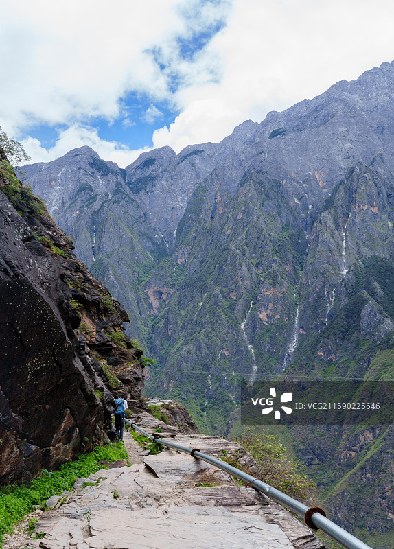 虎跳峡徒步图片素材