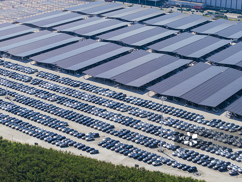光伏停车场的太阳能电池板车棚图片素材