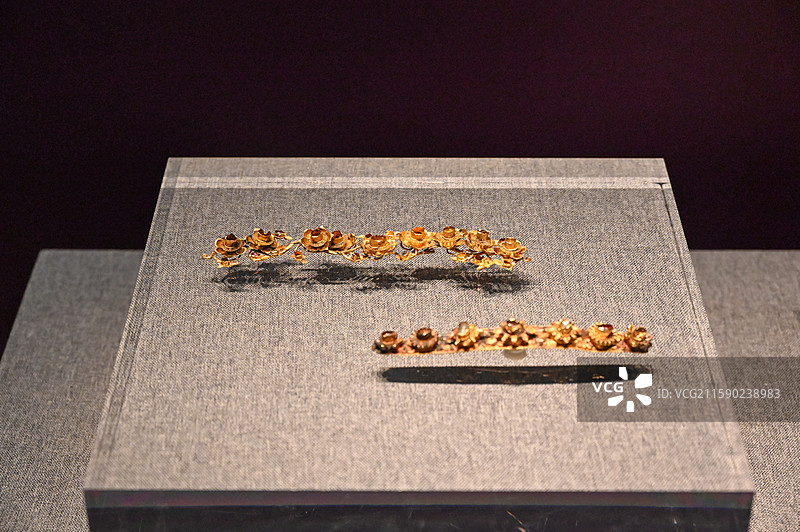 金镶宝花钿图片素材