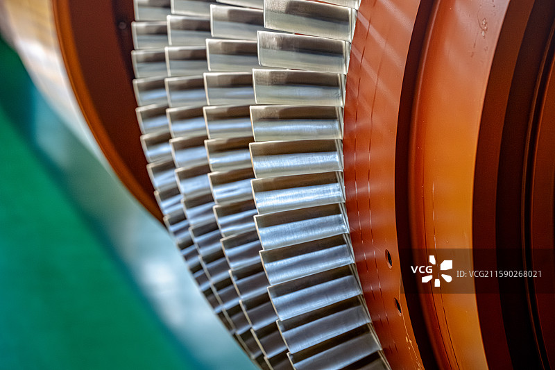 国产燃气轮机 汽轮机叶片 发电站热电转换电气装备 流体力学工业皇冠 上海临港新质生产力保障能源安全图片素材