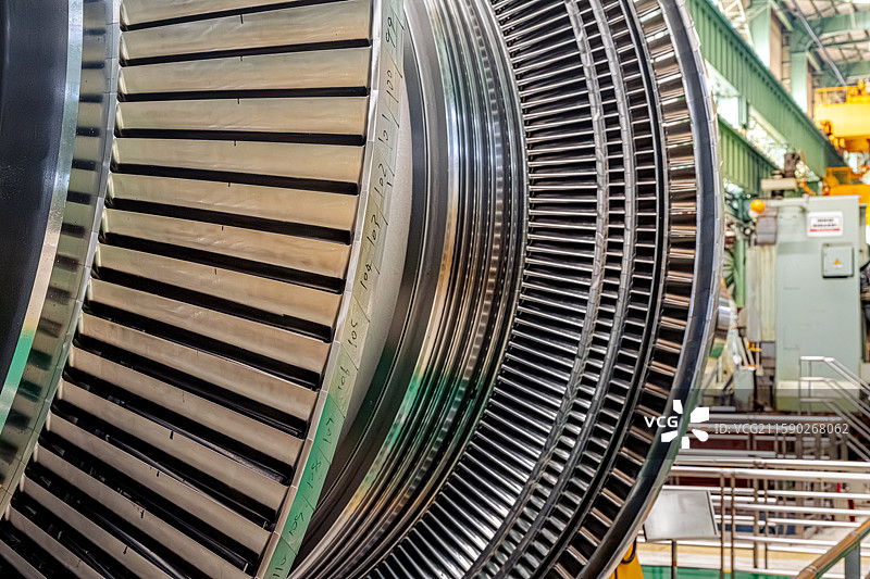 国产燃气轮机 汽轮机叶片 发电站热电转换电气装备 流体力学工业皇冠 上海临港新质生产力保障能源安全图片素材