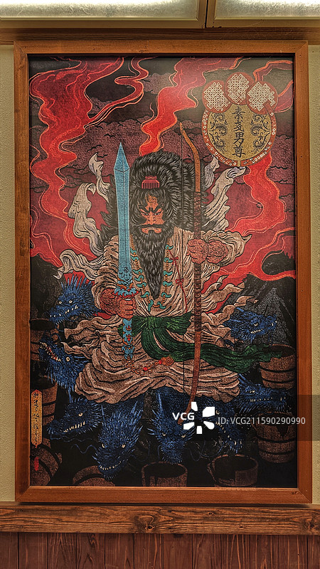 大阪新世界是大阪的标志性街区，复古氛围浓郁，美食丰富，有通天阁等景点，夜晚霓虹璀璨图片素材