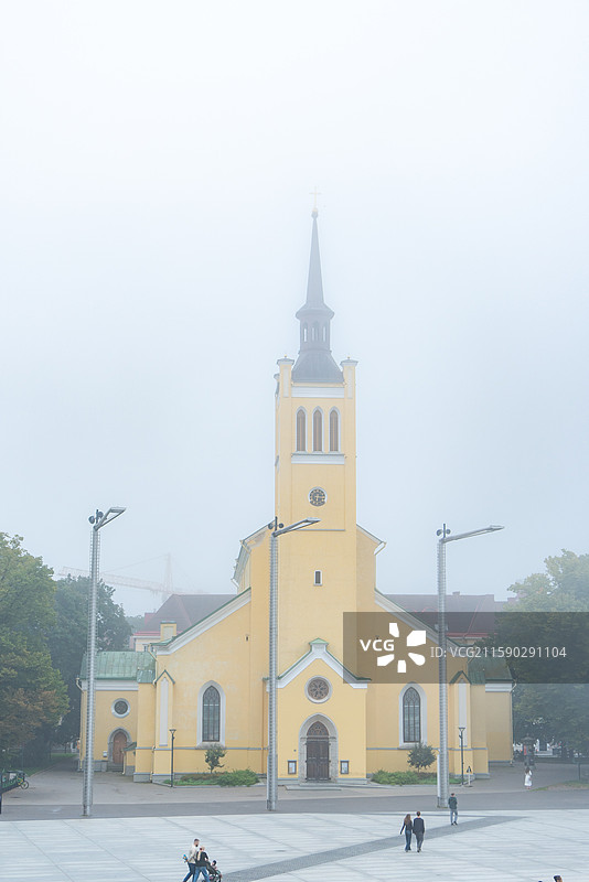 爱沙尼亚塔林老城 中世纪 大雾 阴天 古城 欧洲图片素材