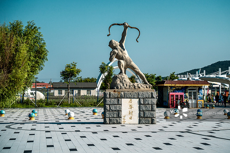 雕塑 后羿射日图片素材