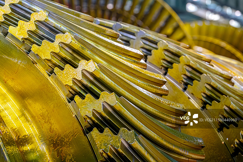 国产燃气轮机 汽轮机沟槽 发电站热电转换电气装备 流体力学工业皇冠 上海临港新质生产力保障能源安全图片素材