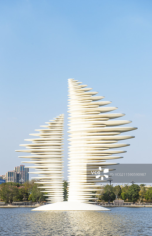 泉州海丝艺术公园帆影雕塑 泉州台商区海丝园春景 海丝艺术公园 帆影图片素材