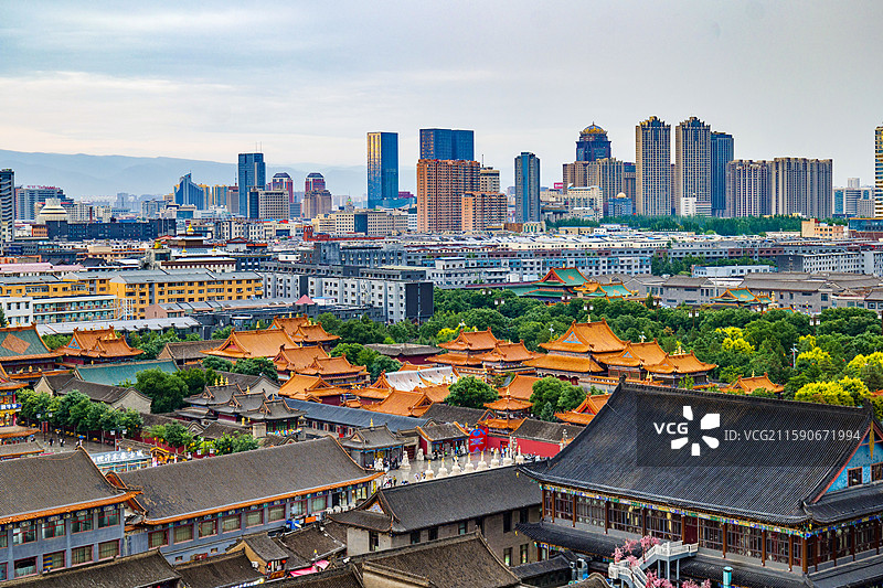 内蒙古呼和浩特大召与塞上老街城市风光图片素材