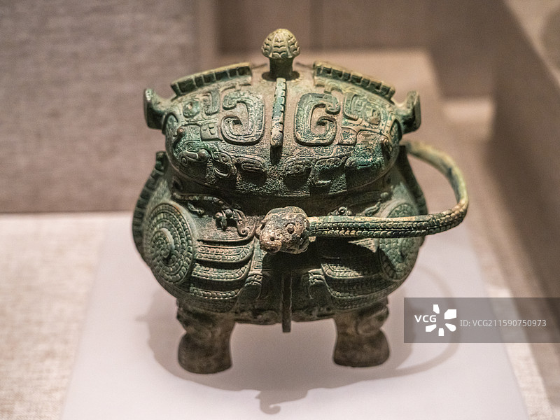 鸮铜卣（商代后期）河南博物院藏 1980年罗山县蟒张乡后李出土图片素材