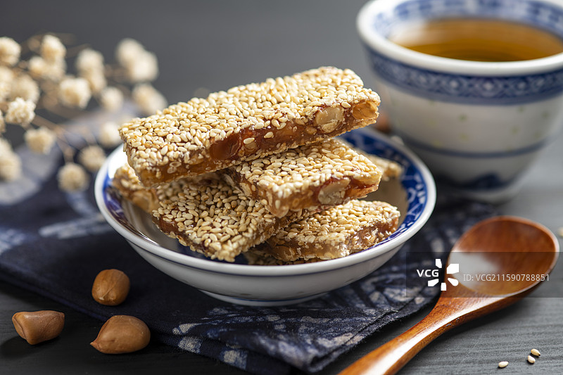 芝麻花生牛皮糖图片素材