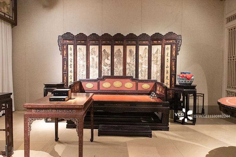 故宫家具馆屏风坐床图片素材