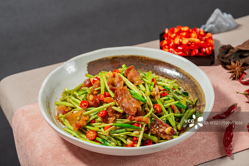 藜蒿炒腊肉图片素材