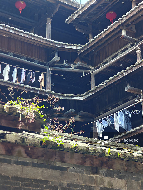 客家土楼-云水谣景区-和贵楼-建在沼泽地上的土楼图片素材