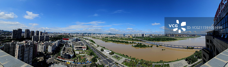 嘉陵江两岸风光（全景图）站在高坪区楼顶，用2亿像素拍南充风光。图片素材