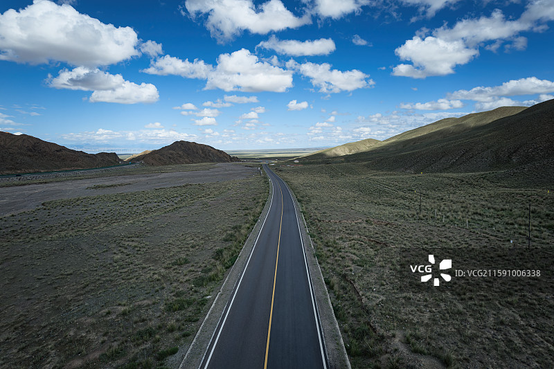 青海省海西草原空旷公路图片素材