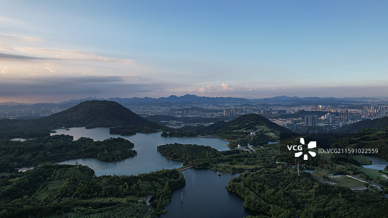 深圳东部华侨城（马峦山）山顶风光图片素材