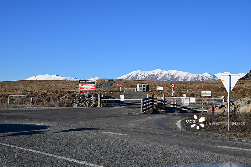 新西兰蒂卡波Lake Tekapo Lake McGregor图片素材