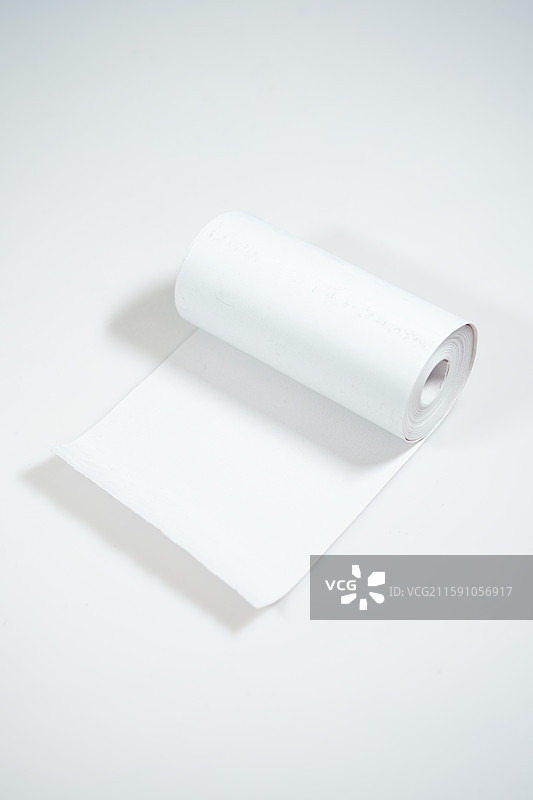 热敏纸又被称为热敏传真纸、热敏记录纸、热敏复印纸，热敏纸是一种加工纸，具有“热敏涂料”（热敏变色层）图片素材