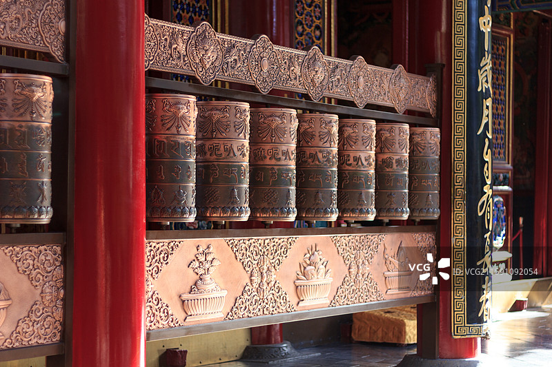 西安广仁寺的转经筒图片素材
