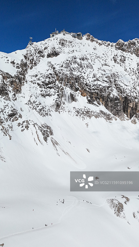 欧洲德国阿尔卑斯山楚格峰雪山森林艾布湖图片素材