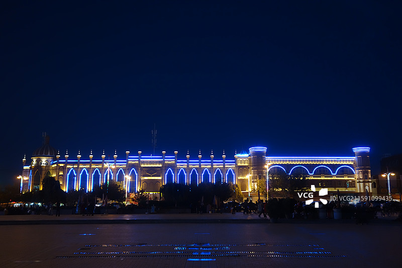 新疆喀什噶尔古城喀什古城喀什老城喀什夜市夜生活图片素材