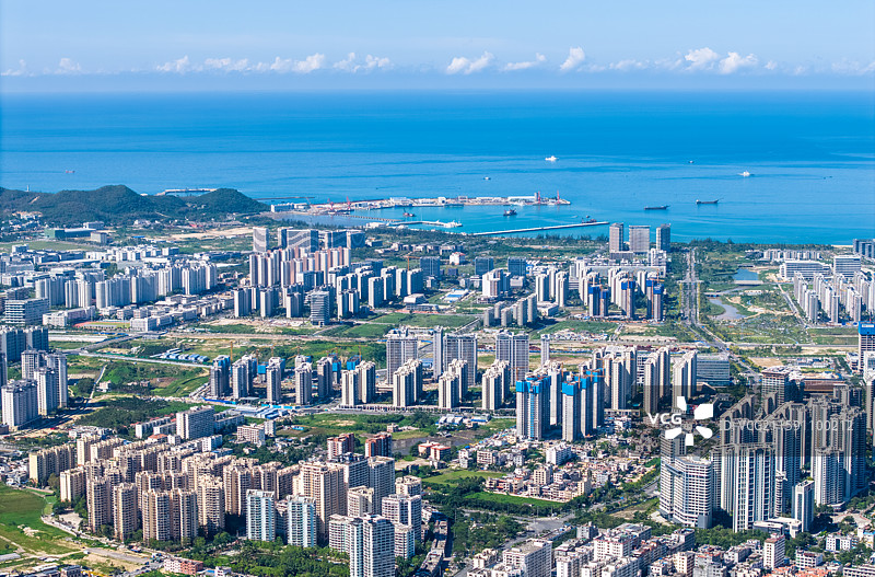 海南三亚崖州科技城高视角城市交通高架桥航拍4k全景图片素材