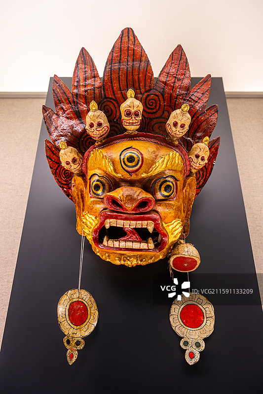 藏族彩漆跳神面具 甘肃甘南 上海博物馆图片素材