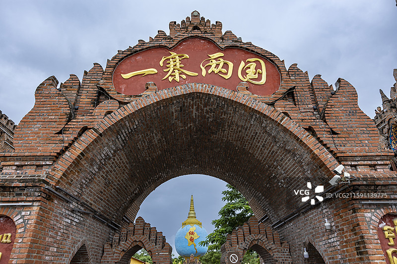 中缅边境云南瑞丽一寨两国自然景观图片素材