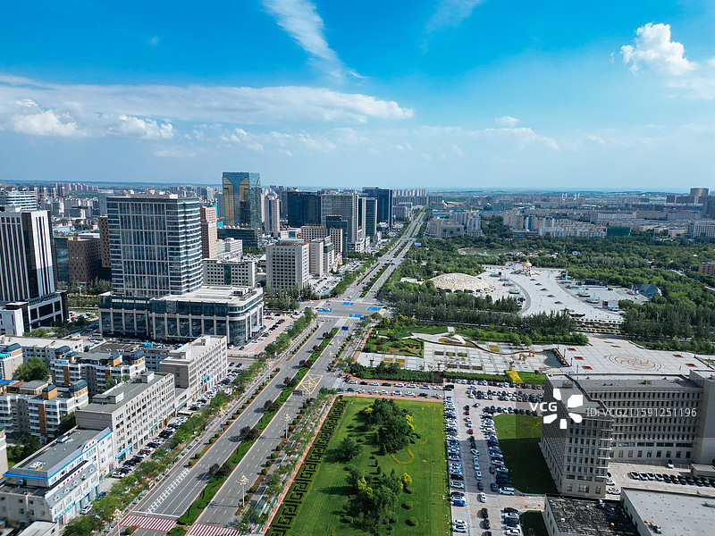 鄂尔多斯 东胜区 体育中心 母亲公园 地标 航拍图片素材