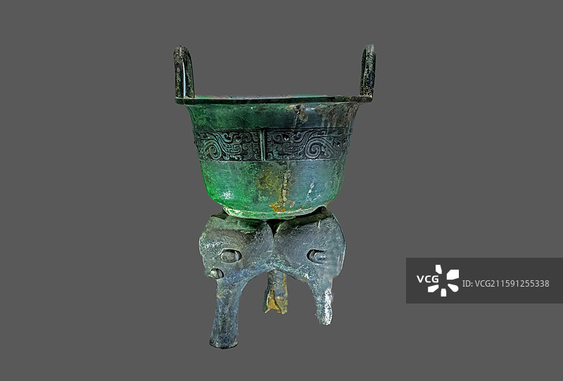 山西省临汾市博物馆：凤鸟纹三兽足铜甗【西周（公元前1046—前771年），翼城县大河口墓地出土】图片素材