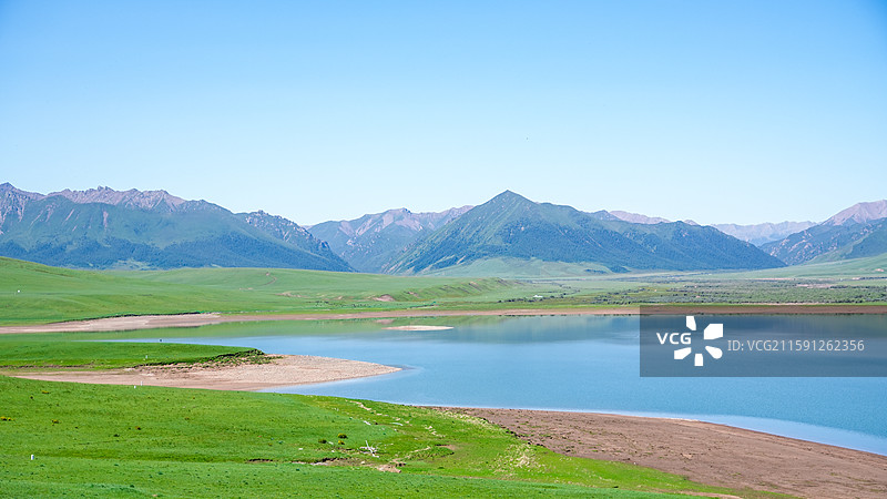 草原雪山风光祁连山脉焉支山河西走廊图片素材