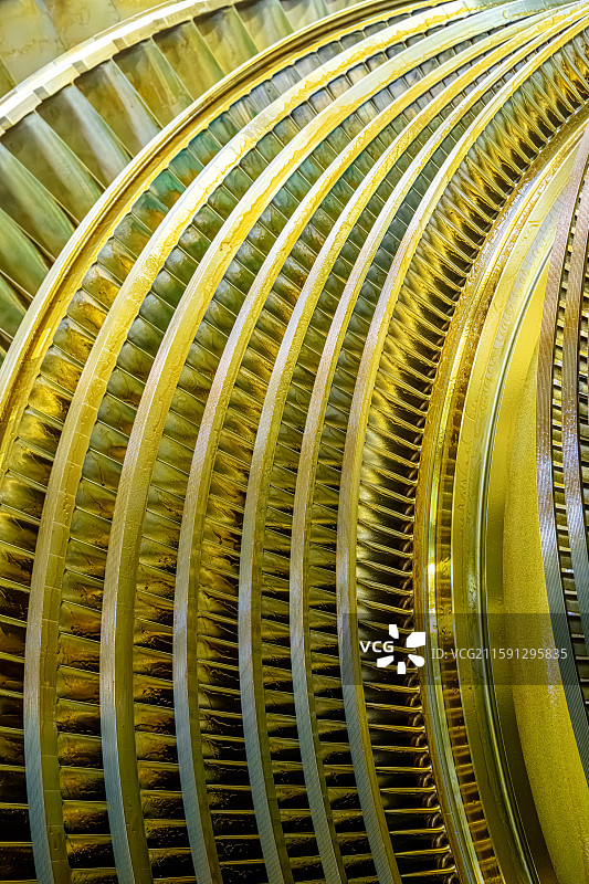 国产燃气轮机 汽轮机叶片 发电站热电转换电气装备 流体力学工业皇冠 上海临港新质生产力保障能源安全图片素材