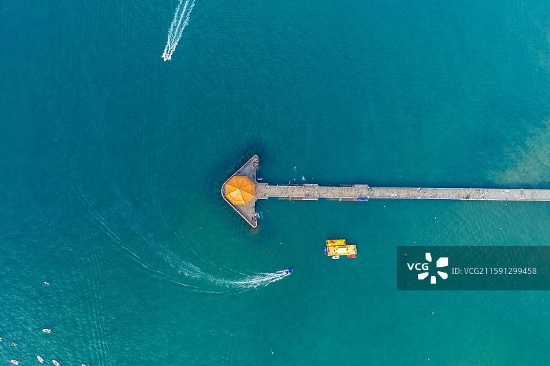 山东省青岛市地标性建筑栈桥城市建筑风光图片素材