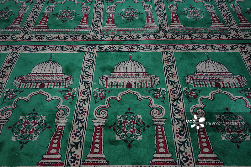 新疆喀什噶尔古城喀什古城喀什老城：艾提尕尔清真寺挂毯地毯图片素材