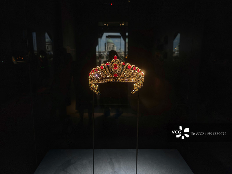 浙江省博物馆展出尚美巴黎典藏1890年科转换为冠冕的项链图片素材