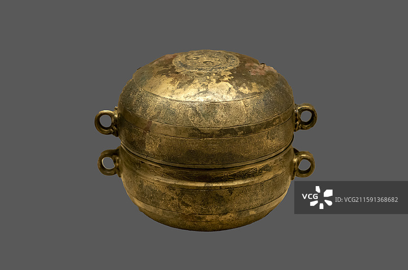 山西省太原市博物馆：蟠螭纹铜敦【战国（公元前475—前221年），阳曲县文物旅游局藏】图片素材