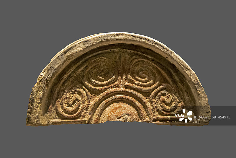 山西省太原市博物馆：云纹半瓦当（汉，太原市迎泽区店坡村东山古墓出土）图片素材