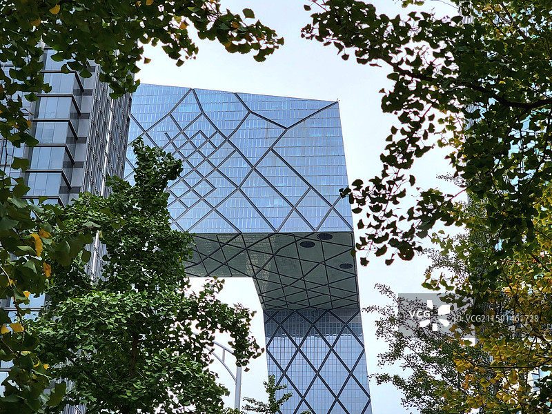 中国北京市，位于光华路的中央广播电视总台大楼图片素材