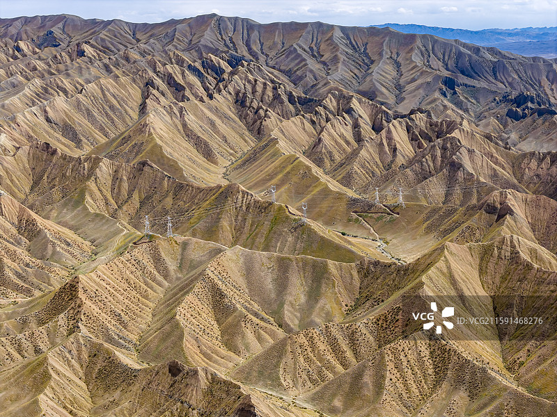 新疆昌吉S101省道百里丹霞地貌自然风光航拍图片素材