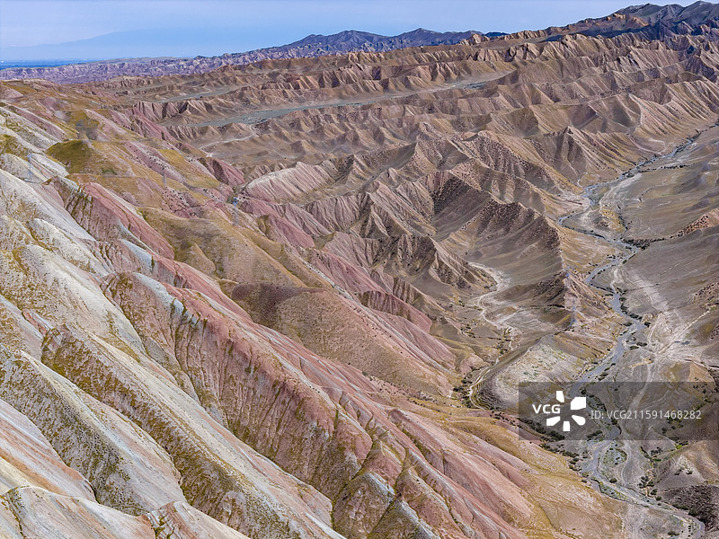 新疆昌吉S101省道百里丹霞地貌自然风光航拍图片素材