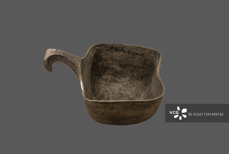 山西省太原市博物馆：平底陶魁（汉，太原市阳曲县北白村出土）图片素材