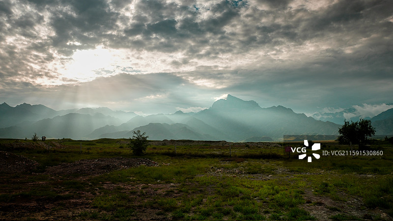 宁夏银川贺兰山睡佛图片素材